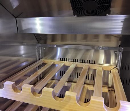 Холодильник для вина GGM GASTRO WKI640W